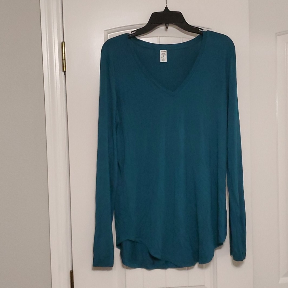 Old Navy luxe long sleeve v-neck L tall